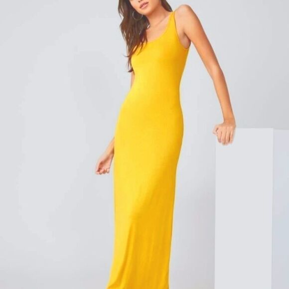 𝅺HOST Pick 🎉🎉Brand New Sexy Maxi sz Medium - Picture 1 of 4